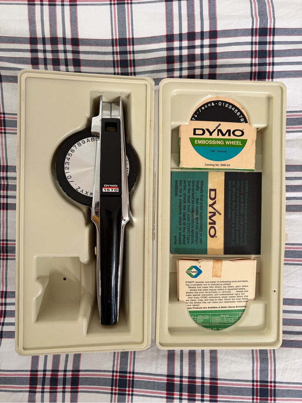 DYMO 1570 Label Maker Executive/Deluxe Label kit